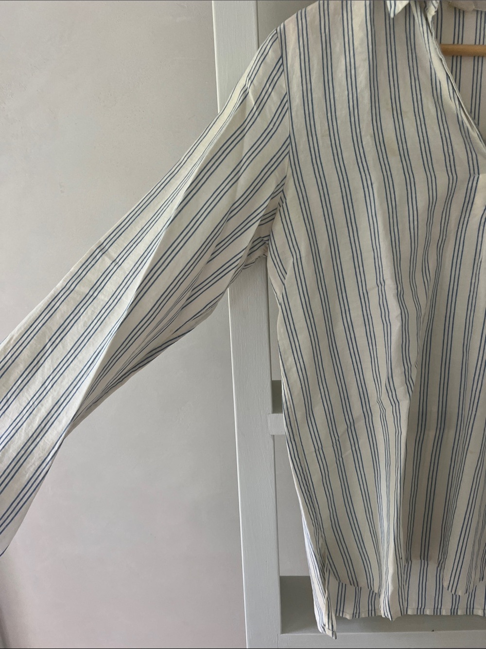Vintage Barneys New York White Button-Down Shirt with Blue Stripes - Picture 5 of 9